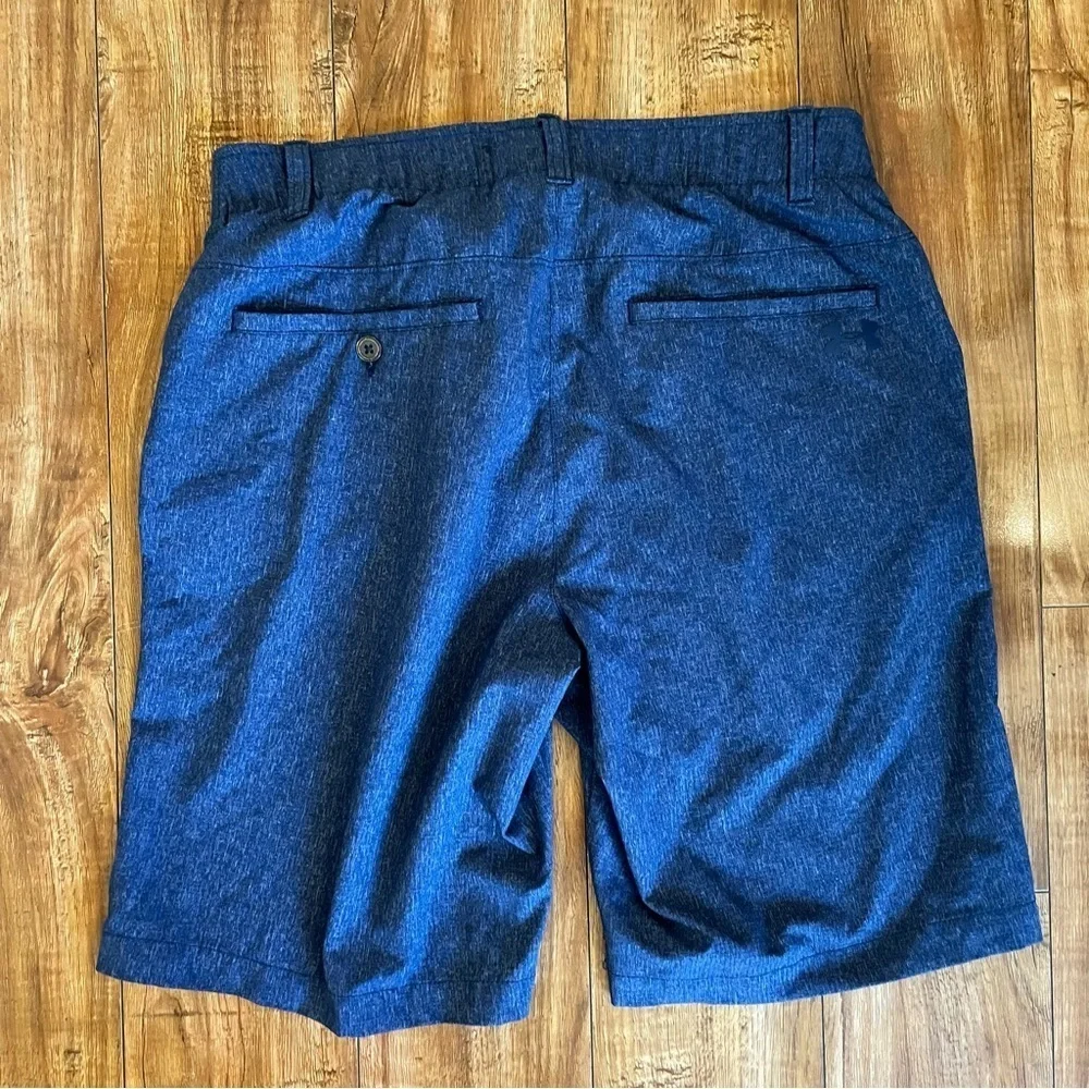 UNDER ARMOUR Men’s Blue Flat Front Golf Shorts Size 30